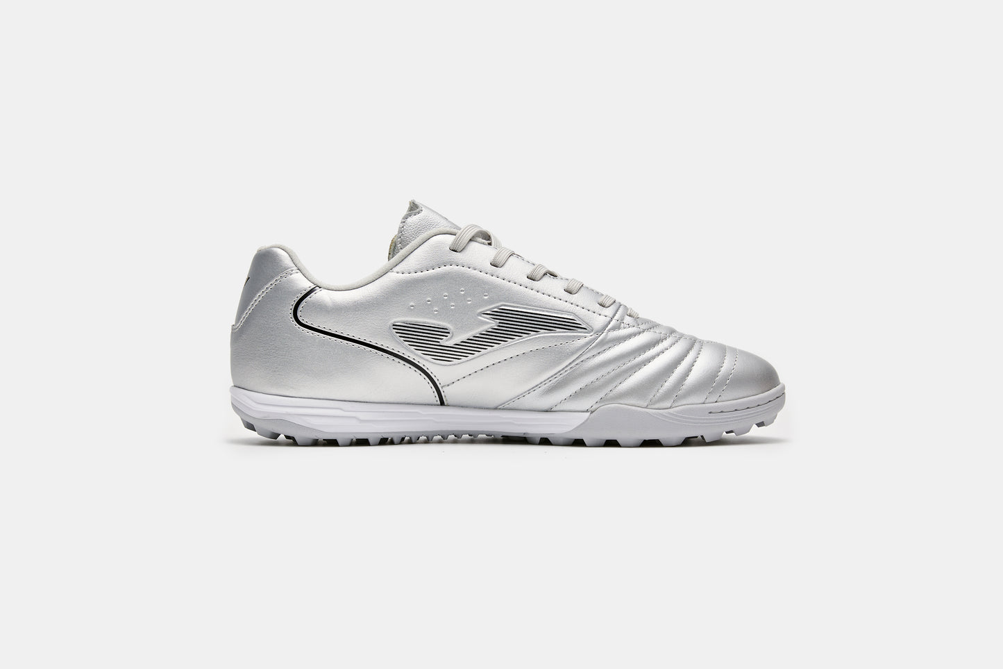 Aguila / Spin 系列足球鞋 2026 TF