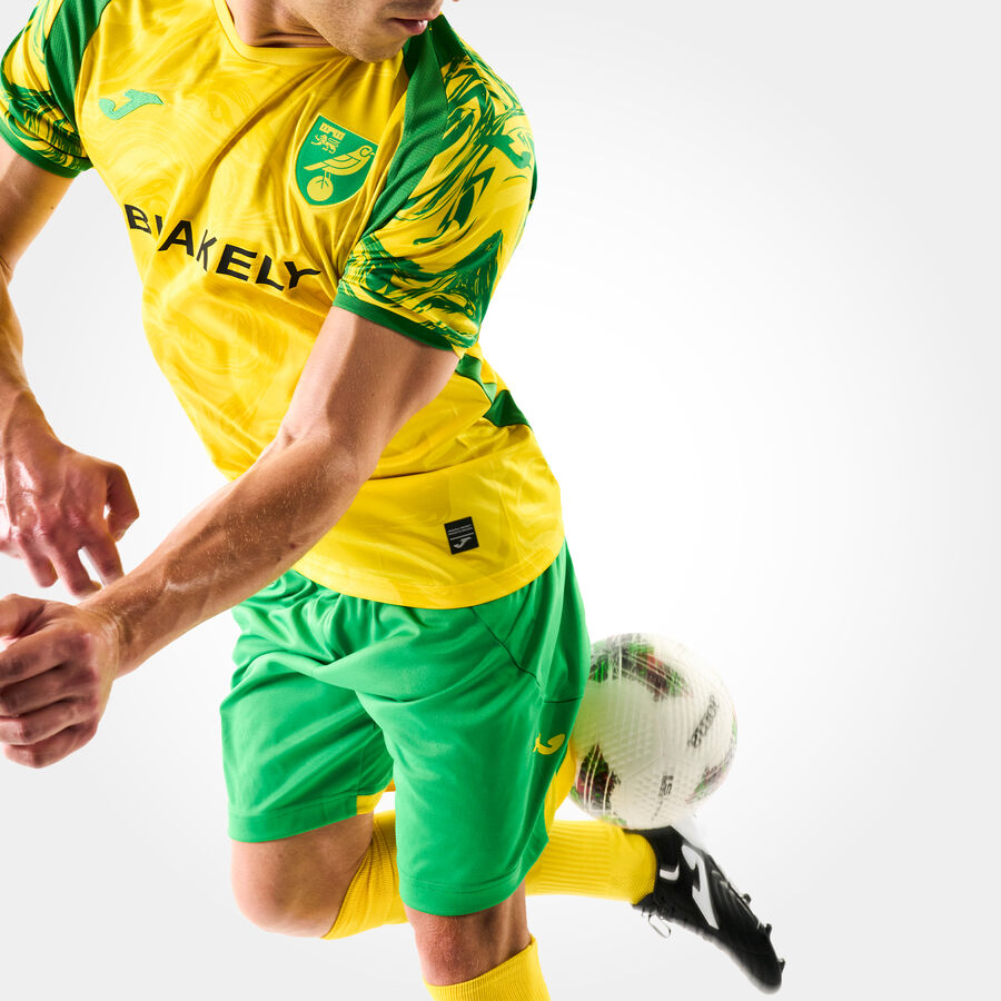 Norwich City FC 2026/27 Home Short-Sleeved Shirt